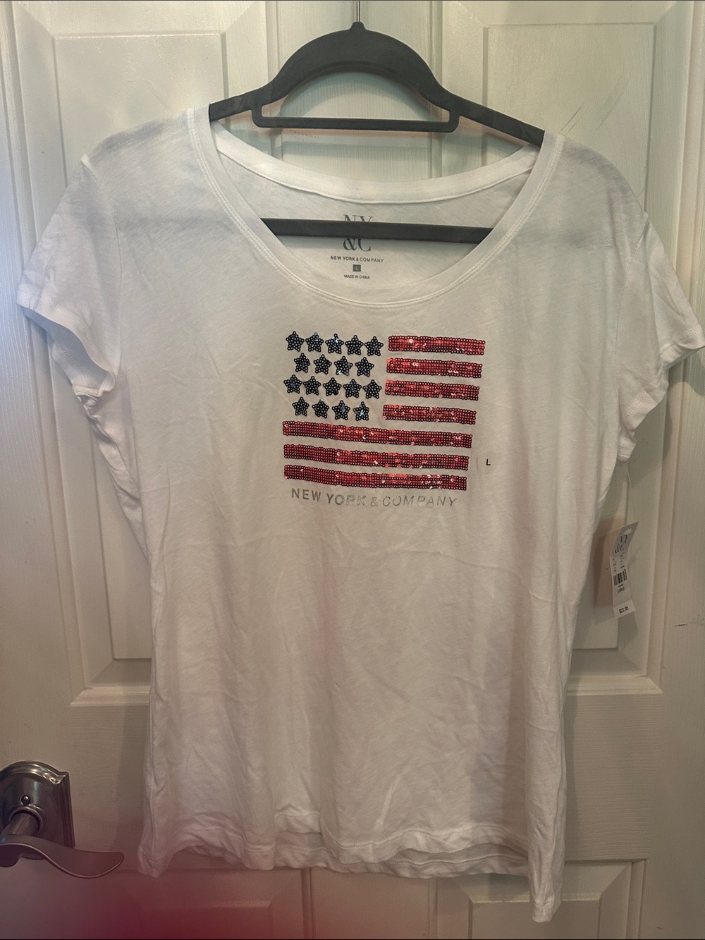 New York & Company White Short Sleeve Tee with Red & Blue Sequin Flag Large NWT
